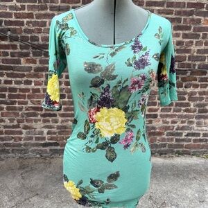 Beautiful floral Topshop top!